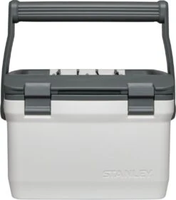 Stanley The Easy Carry Outdoor Cooler 6,6L - Koelbox - Green 23 Stanley The Easy Carry Outdoor Cooler 6,6L - Koelbox - Green -Buiten Kamperen 1056x1200 1