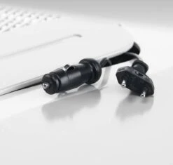 Mobicool MQ40W Thermo-elektrische Koelbox - 39 Liter - 12V / 230V - Blauw 9 Mobicool MQ40W Thermo-elektrische Koelbox - 39 Liter - 12V / 230V - Blauw -Buiten Kamperen 1200x1140 3