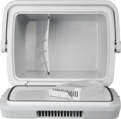 Tristar KB-7532 Koelbox 26 Liter - Koelbox Elektrisch - 12v Autolader En 230v Stopcontact - Koelt & Verwarmt - Grijs 22 Tristar KB-7532 Koelbox 26 Liter - Koelbox Elektrisch - 12v Autolader En 230v Stopcontact - Koelt & Verwarmt - Grijs -Buiten Kamperen 1200x1180 9