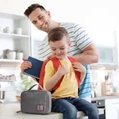 Brisby 4 Laags Geïsoleerde Koeltas - Lunchtas 1.5 Liter - Lichtgrijs -Buiten Kamperen 1200x1200 1247