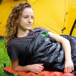 LOWLAND OUTDOOR® Ultra Compact Blanket - Donzen Slaapzak - Gewicht 495g - 210x80 Cm - Comfort Temperatuur +8°C 15 LOWLAND OUTDOOR® Ultra Compact Blanket - Donzen Slaapzak - Gewicht 495g - 210x80 Cm - Comfort Temperatuur +8°C -Buiten Kamperen 1200x1200 1643