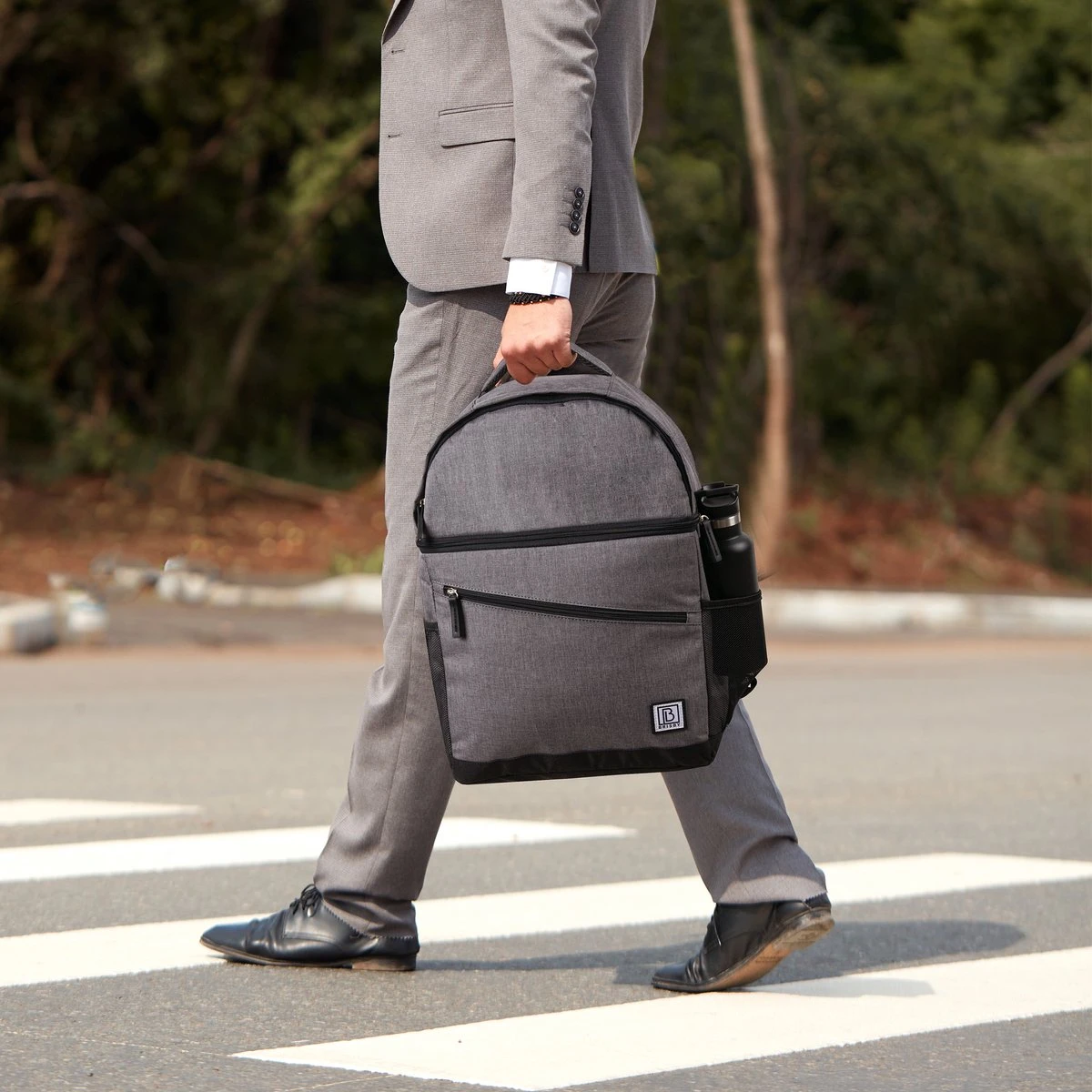 Brisby 4 Laags Geïsoleerde Koeltas Rugzak - 25 Liter - Met Handige Vakken Voor Bestek En Essentials - Waterafstotend Materiaal - Donkergrijs 5 Brisby 4 Laags Geïsoleerde Koeltas Rugzak - 25 Liter - Met Handige Vakken Voor Bestek En Essentials - Waterafstotend Materiaal - Donkergrijs - Afbeelding 5