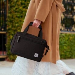 Brisby 4 Laags Geïsoleerde Koeltas - Lunchtas 12 Liter - Extra Ruimte Uitvouwbaar- Zwart 12 Brisby 4 Laags Geïsoleerde Koeltas - Lunchtas 12 Liter - Extra Ruimte Uitvouwbaar- Zwart -Buiten Kamperen 1200x1200 953