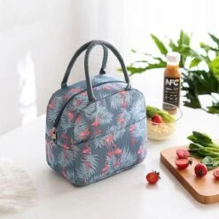 Koeltas - Lunchtas - Volwassenen En Kinderen - Compact & Handig: Zomer - Picknick -School - Lunch - Werk - Grijs Flamingo 18 Koeltas - Lunchtas - Volwassenen En Kinderen - Compact & Handig: Zomer - Picknick -School - Lunch - Werk - Grijs Flamingo -Buiten Kamperen 1200x1200 982