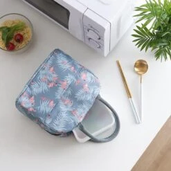 Koeltas - Lunchtas - Volwassenen En Kinderen - Compact & Handig: Zomer - Picknick -School - Lunch - Werk - Grijs Flamingo 19 Koeltas - Lunchtas - Volwassenen En Kinderen - Compact & Handig: Zomer - Picknick -School - Lunch - Werk - Grijs Flamingo -Buiten Kamperen 1200x1200 983