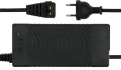 Mestic AC Adapter Tbv MCC-25 & 35 - Zwart 7 Mestic AC Adapter Tbv MCC-25 & 35 - Zwart -Buiten Kamperen 1200x698 2