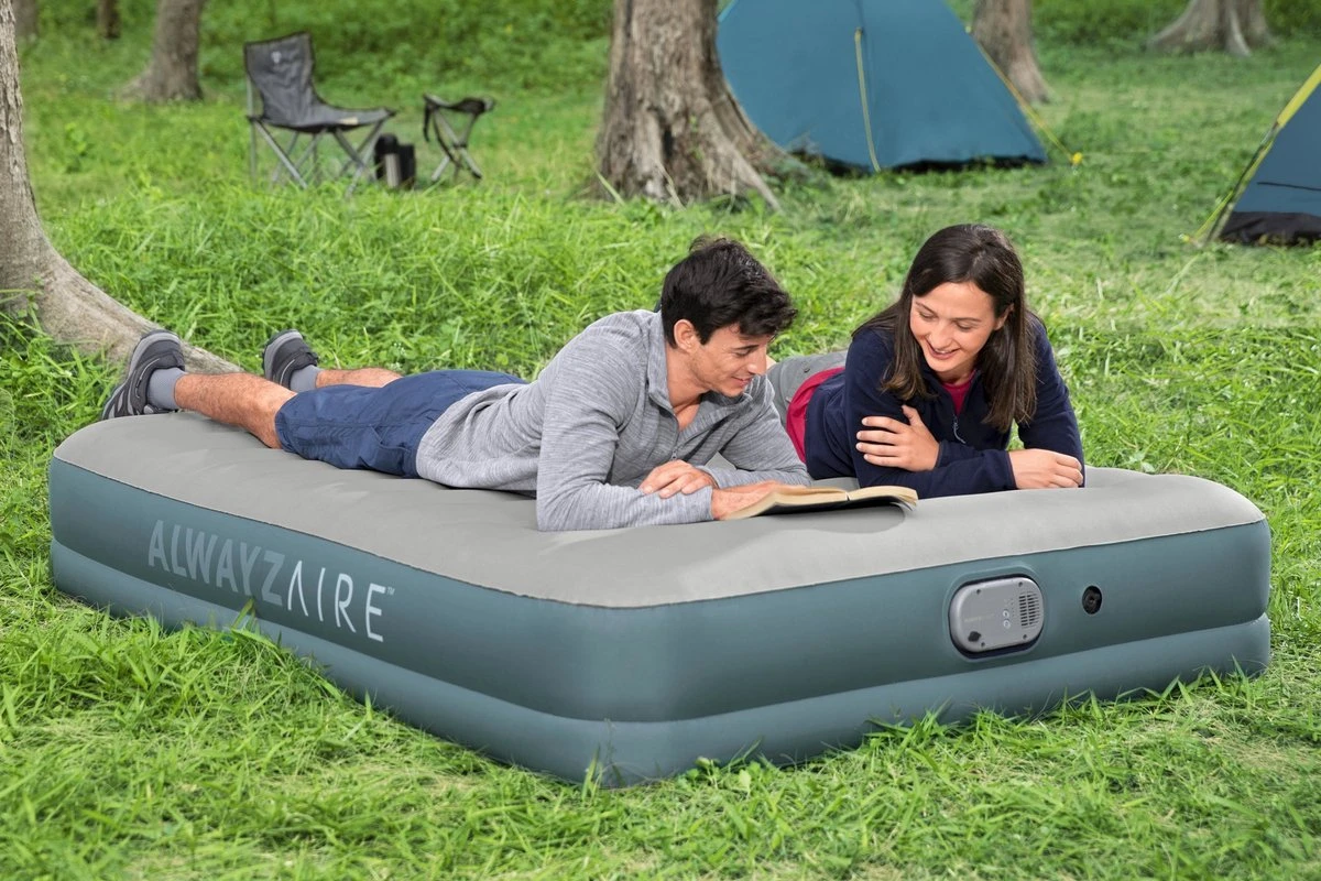 Bestway Luchtbed - 2 Personen - PVC/Polyester - Ingebouwde Oplaadbare Pomp - Fortech™ Materiaal - I-Beam Constructie - Ingebouwd Kussen 6 Bestway Luchtbed - 2 Personen - PVC/Polyester - Ingebouwde Oplaadbare Pomp - Fortech™ Materiaal - I-Beam Constructie - Ingebouwd Kussen - Afbeelding 6