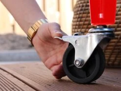 AXI Retro Cooler Rood - Koeler Met Wielen - 76L Inhoud - Koelbox Met Aftapkraan -Buiten Kamperen 1200x900 42