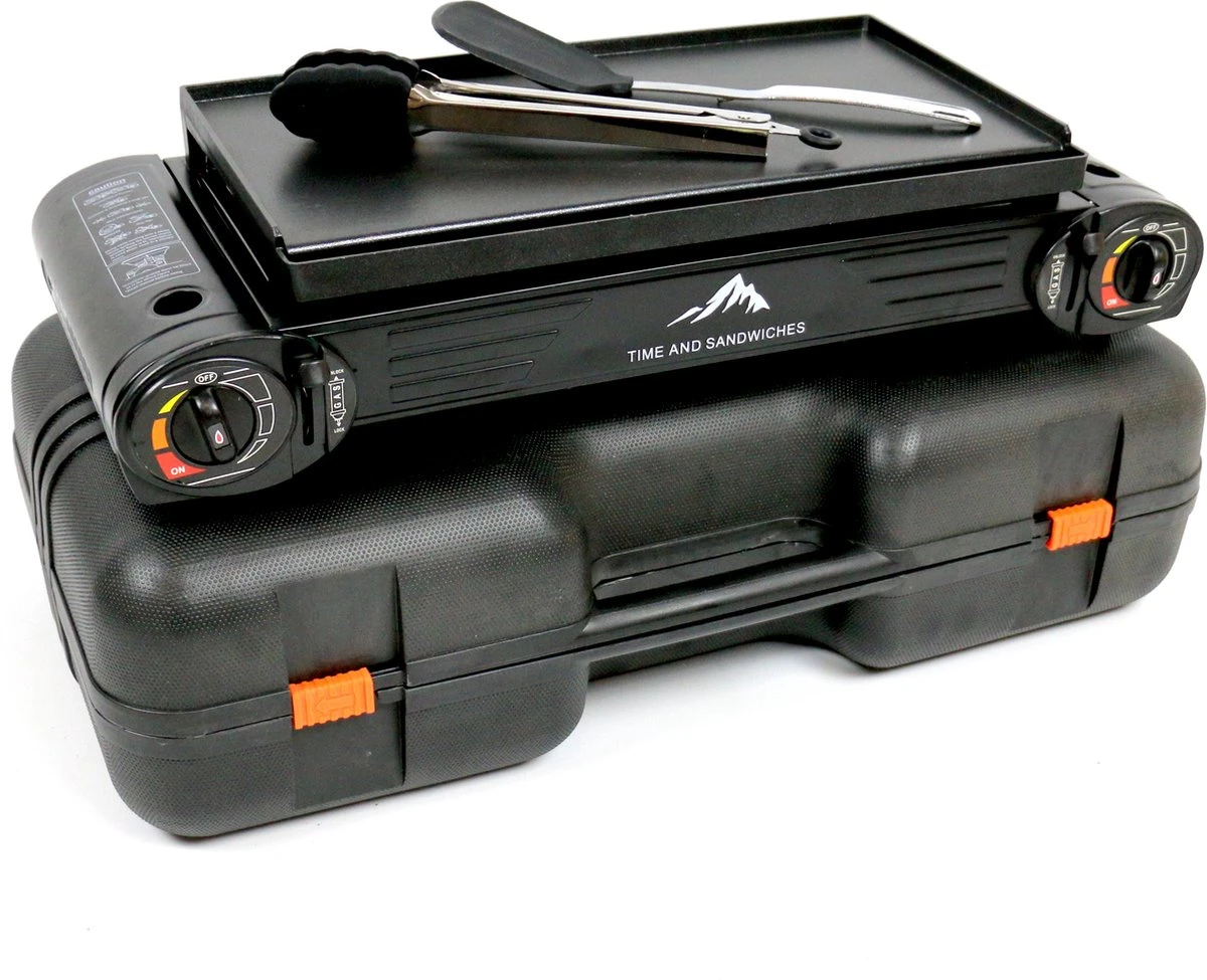 T&S - Draagbaar Dubbel Gasvuur Met Grillplaat En Transportkist - Camping Kooktoestel - Kookstel - Bakplaat - Gasfornuis - 2 Pits - Elektrische Ontsteking - Kookvuur - Kampeer Vuur 1 T&S - Draagbaar Dubbel Gasvuur Met Grillplaat En Transportkist - Camping Kooktoestel - Kookstel - Bakplaat - Gasfornuis - 2 Pits - Elektrische Ontsteking - Kookvuur - Kampeer Vuur