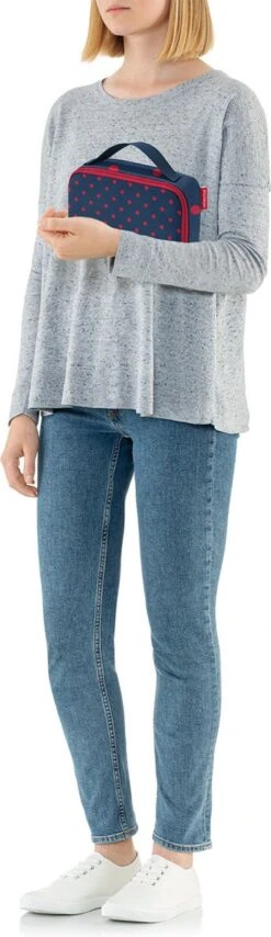 Reisenthel Thermocase Lunchbox - 1,5L - Mixed Dots Red Rood 5 Reisenthel Thermocase Lunchbox - 1,5L - Mixed Dots Red Rood -Buiten Kamperen 347x1200 3