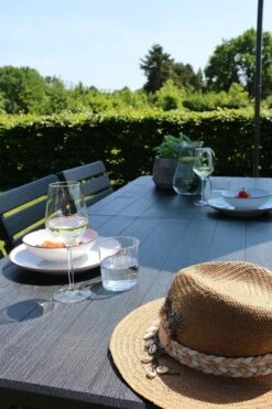 ERRO Vouwtafel - Houtlook - 180x74cm - Zwart -Buiten Kamperen 800x1200 16